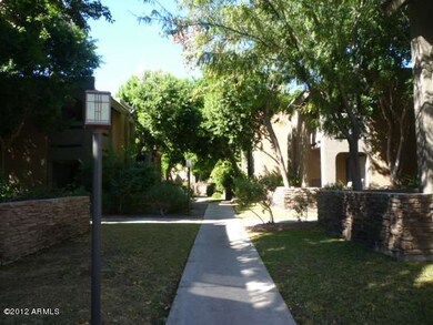 3825frontsidewalk