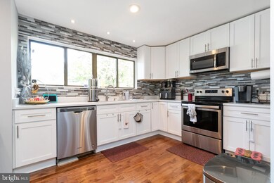 1817 Old Post Terrace, Woodbridge, VA 22191 - photo 3