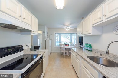 5375 View Point Ct, Sykesville, MD 21784 - photo 6