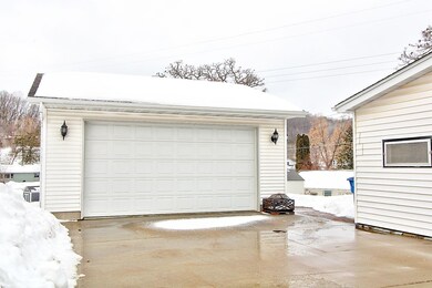 2218 Bush St, Red Wing, MN 55066 - photo 5