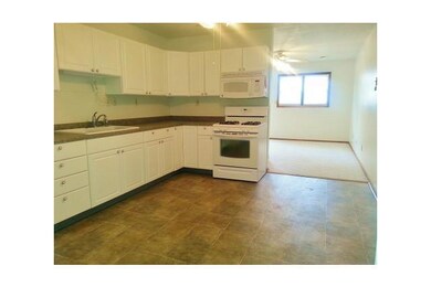 unlisted-address, Newton, IA 50208 - photo 4