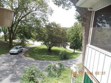 225 Lakeshore Dr, Burnside, KY 42519 - photo 7