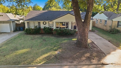 1438 E 53rd St, Tulsa, OK 74105 - photo 2