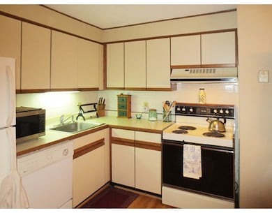 95 Swanson Rd unit 121, Boxborough, MA 01719 - photo 3