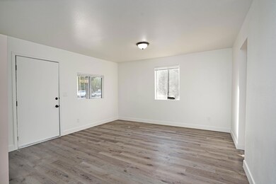 735 s kern avenue farmersville ca 93223-