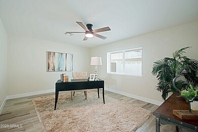 4th bedroom has closet