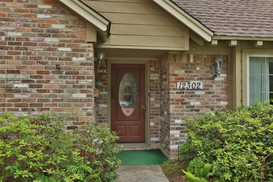 12302 Woodthorpe Ln, Houston, TX 77024 - photo 6