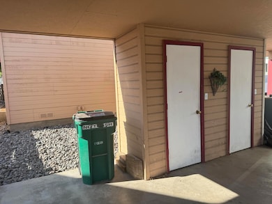 1667 Portland St unit 1 & 2, Klamath Falls, OR 97601 - photo 3