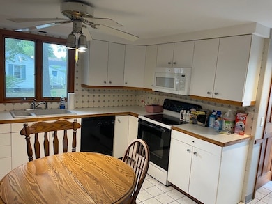 75 Brook Ave, Riverside, RI 02915 - photo 3