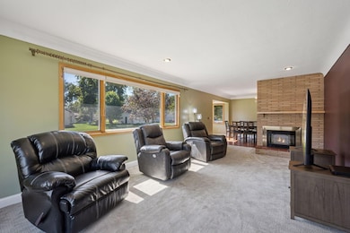 612 S 11th St, Olivia, MN 56277 - photo 5