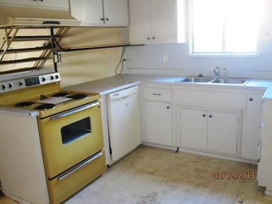 2248 Deerfield Ave, Redding, CA 96002 - photo 5