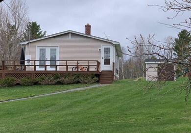 623 E Village Rd, Saint Johnsbury, VT 05819 - photo 2