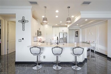KITCHEN BAR STOOL AREA