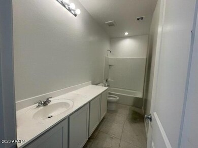 101- Bath 2-2-PhotoRoom