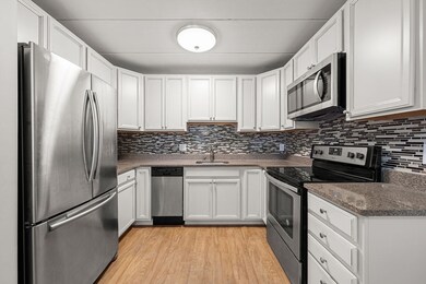 11 Barton Square unit 103, Salem, MA 01970 - photo 6