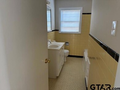 1207 S Azalea Dr, Tyler, TX 75701 - photo 6