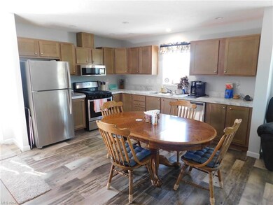 7902 Frailey Rd, Vermilion, OH 44089 - photo 2