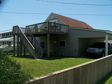 EXTERIOR REAR 1