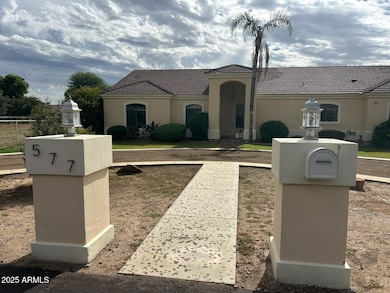 577 W Via de Palmas unit 2, San Tan Valley, AZ 85140 - photo 2