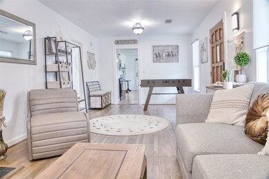 410 Hohldale St, Houston, TX 77091 - photo 7