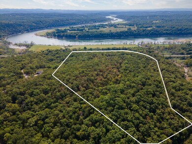 LAKE CLOSE ESTATE ACREAGE