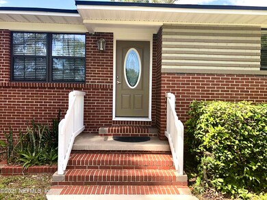 2472 Ormsby Cir E, Jacksonville, FL 32210 - photo 4