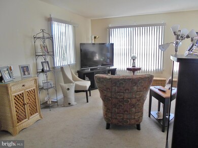 114 E Broad St, New Holland, PA 17557 - photo 3