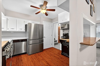 26 Pinebrook Dr, Neptune, NJ 07753 - photo 4