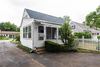 178 Chapmans Ave, Warwick, RI 02886 - photo 3