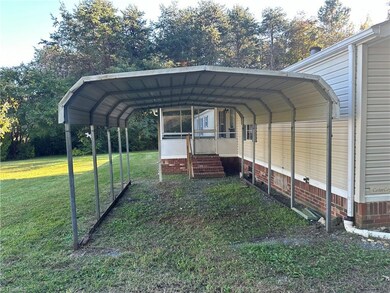 5782 N Carolina 66, King, NC 27021 - photo 3