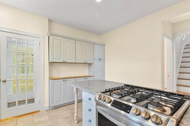 164 Maplewood St unit 164 Maplewood, Watertown, MA 02472 - photo 6