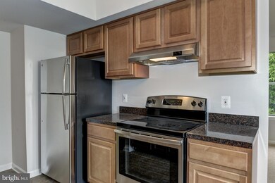 7 Pickering Ct unit 202, Germantown, MD 20874 - photo 5