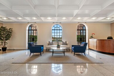 44-web-or-mls-40-w-elm-st-unit-2d