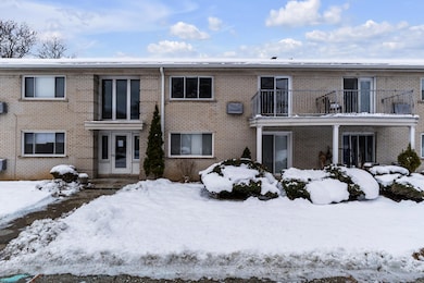 4113 Telegraph Rd unit A214, Bloomfield Hills, MI 48302 - photo 2