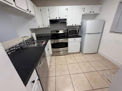 19821 SW 114th Ave unit 121, Miami, FL 33157 - photo 6