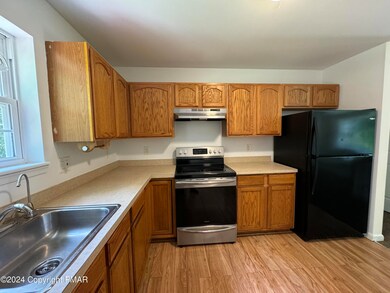 1130 Willow Creek Dr, Kunkletown, PA 18058 - photo 5