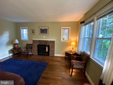405 S Wickham Rd, Baltimore, MD 21229 - photo 6