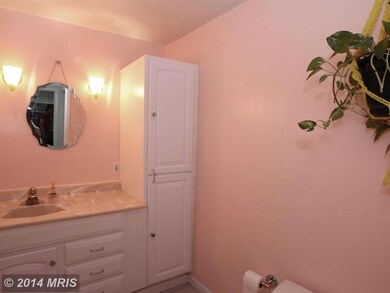 11675 Newbridge Ct, Reston, VA 20191 - photo 4