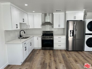 7718 N Glenoaks Blvd, Burbank, CA 91504 - photo 3