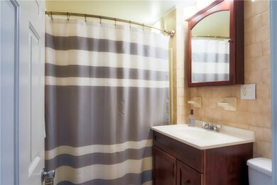 787 Bernon St, Woonsocket, RI 02895 - photo 7