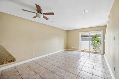 525 11th St unit 6, Galveston, TX 77550 - photo 4