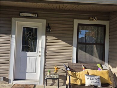 998 Woodglen Ave, Newton Falls, OH 44444 - photo 3