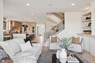 Photo taken from previous model with a similar floorplan.  While similar, some options shown in the picture may not be included in this pricing.  Please ask for a detailed list of included features for this listing.