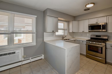 6925 N Rosemary Ln unit 2E, Niles, IL 60714 - photo 7
