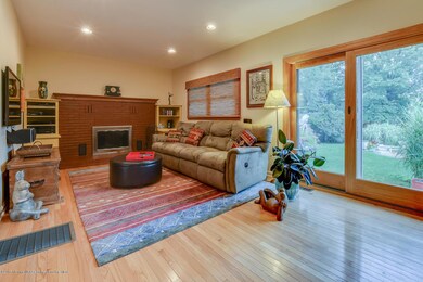 20 Jensen St East Brunswick NJ-large-016