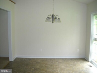 11488 Chile Ln, Ruther Glen, VA 22546 - photo 4