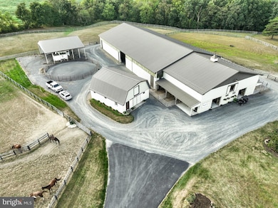 211 W Middlesex Dr, Carlisle, PA 17013 - photo 7