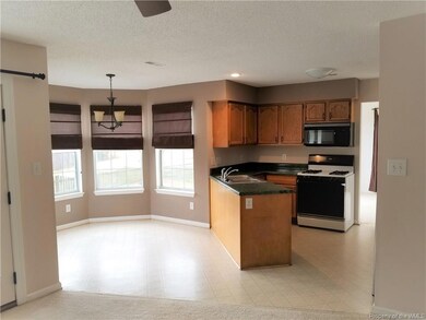 Open Kitchen w/Breakfast Nook w/lake views