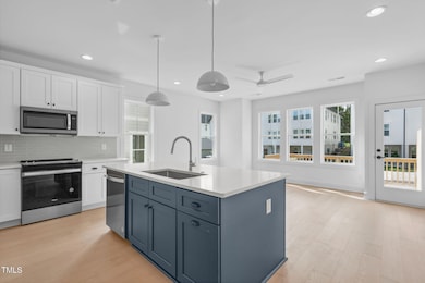 5045 Lundy Dr unit 102, Raleigh, NC 27606 - photo 3