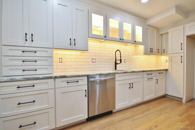 233 Haviland Dr unit 235, Patterson, NY 12563 - photo 7